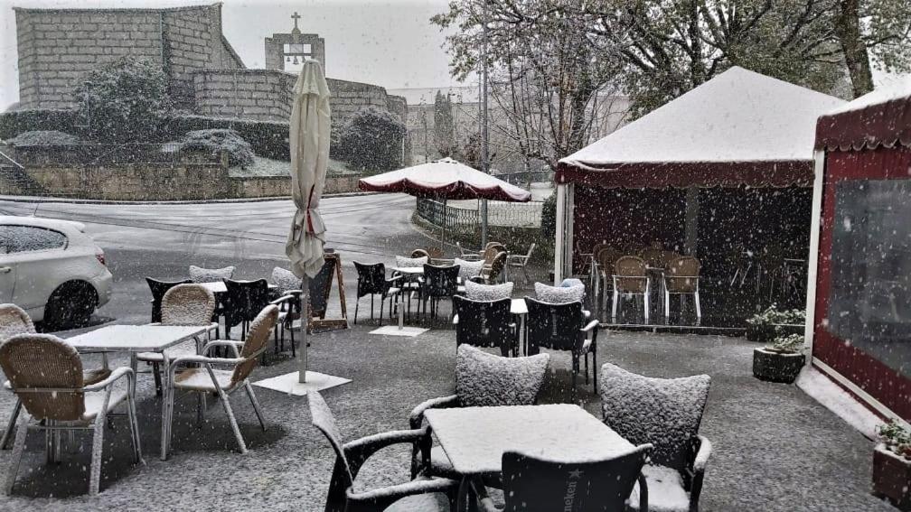 Hotel A Forxa Cafeteria Restaurante A Carballeira Zewnętrze zdjęcie